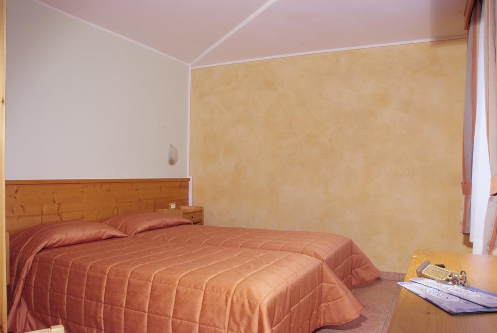 Albergo Eden Passo del Tonale Exteriör bild
